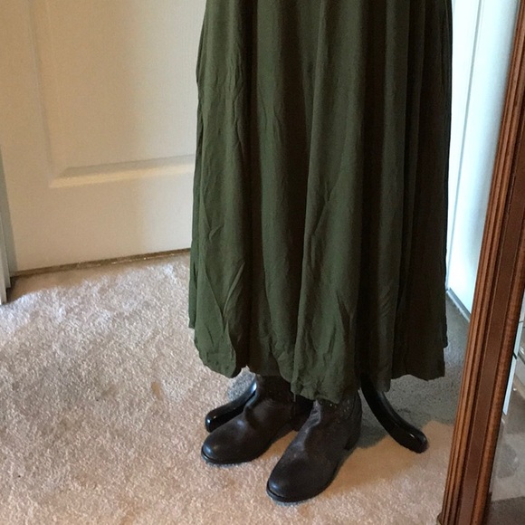 Maxi Dress. Green. - Picture 3 of 4